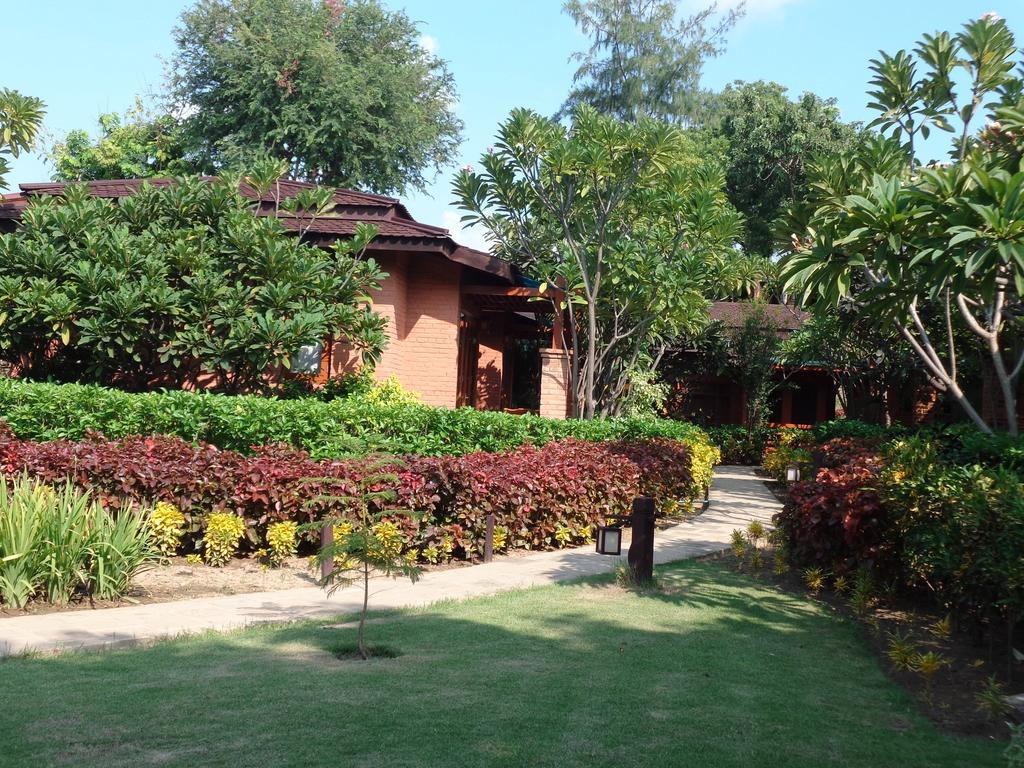 Aye Yar River View Resort Bagan Exterior photo